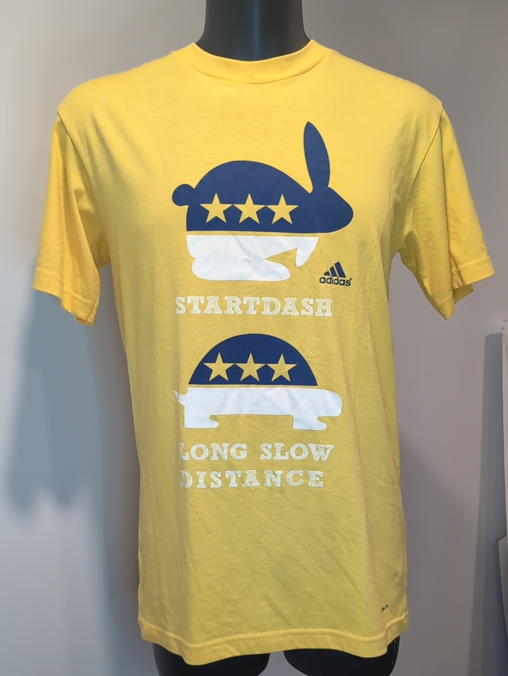 2/$20 Adidas Yellow Graphic Tee Size Large Climalite Startdash Rabbit Turtle